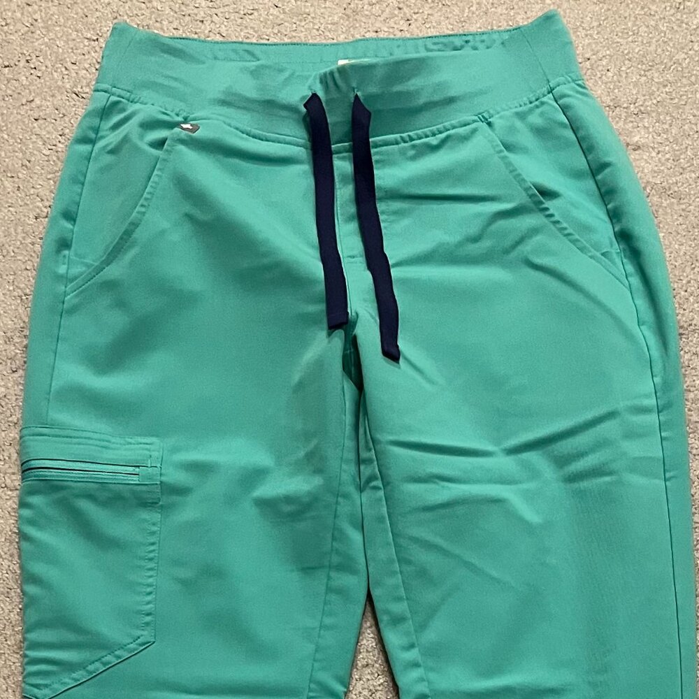 Figs Zamora Scrub Pants size XS/Tall